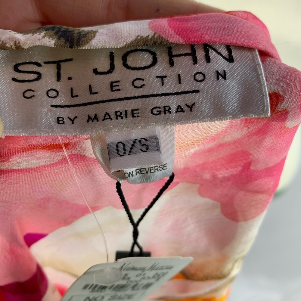 St. John collection by Marie gray silk poncho - Picture 5 of 7